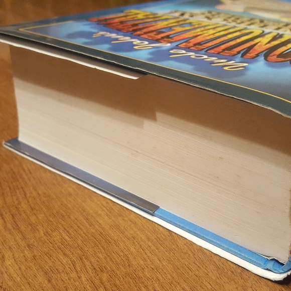 UNCLE JOHN'S MONUMENTAL BATHROOM READER 2007 - Picture 7 of 7